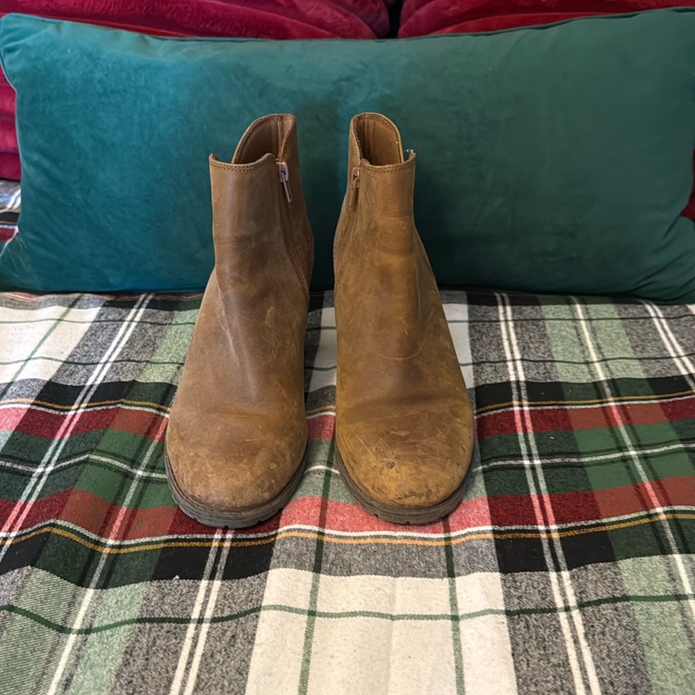 Clark’s Leather booties